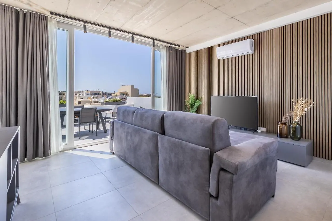 Heated Luxury Poolside Retreat In St Julian S Apartment Pembroke 0*,  Malta